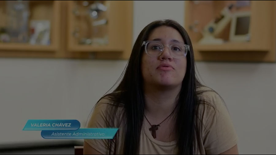 Valeria Cháves, asistente administrativa